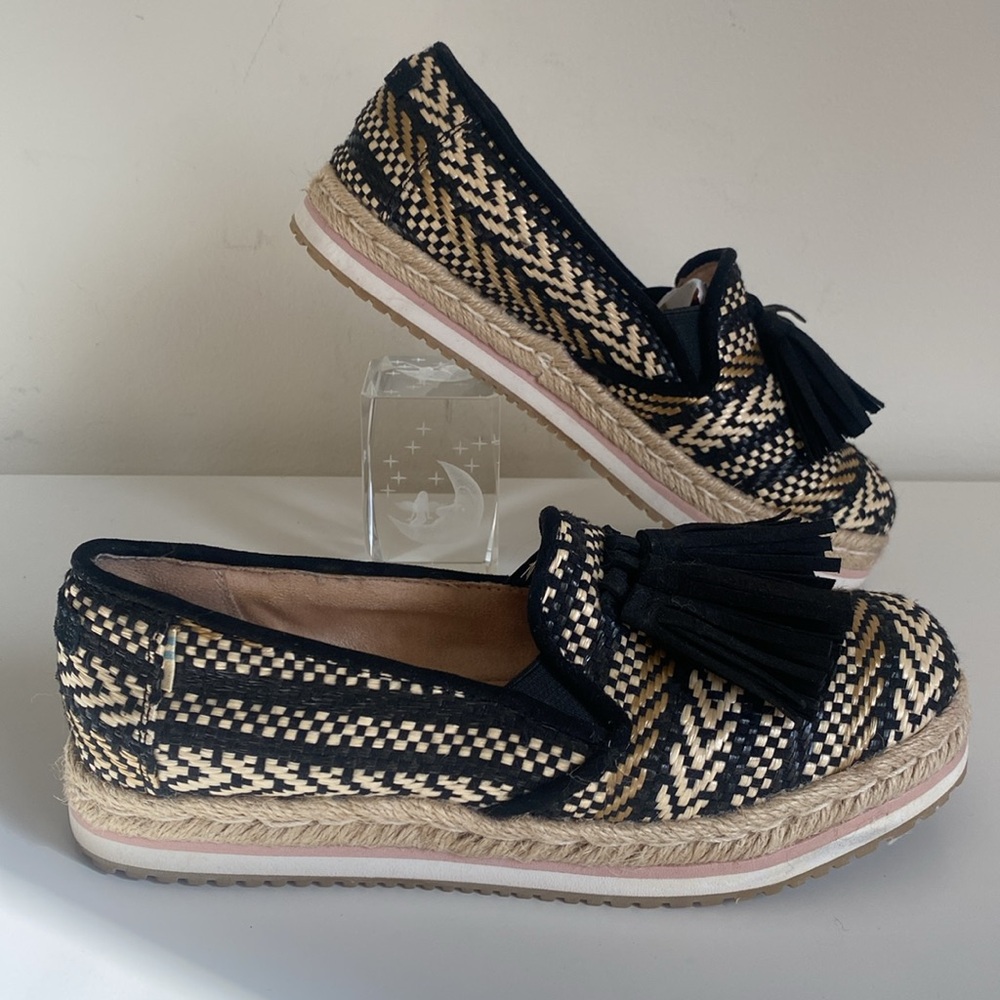 TOMS Woven Tassle Espadrilles Women’s Size 6 US Black Beige Cream